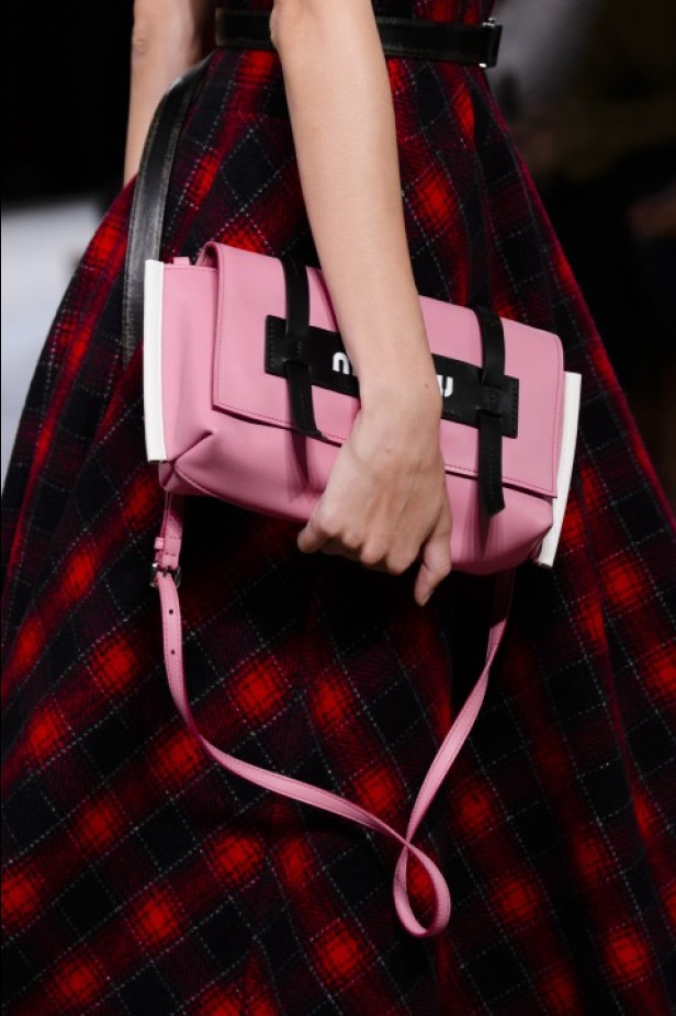 ابتكار وإبداع ضمن مجموعة ميو ميو لموسم ربيع وصيف 2018