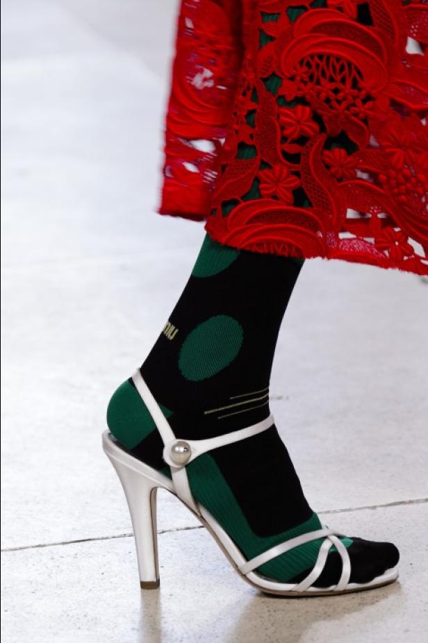 ابتكار وإبداع ضمن مجموعة ميو ميو لموسم ربيع وصيف 2018