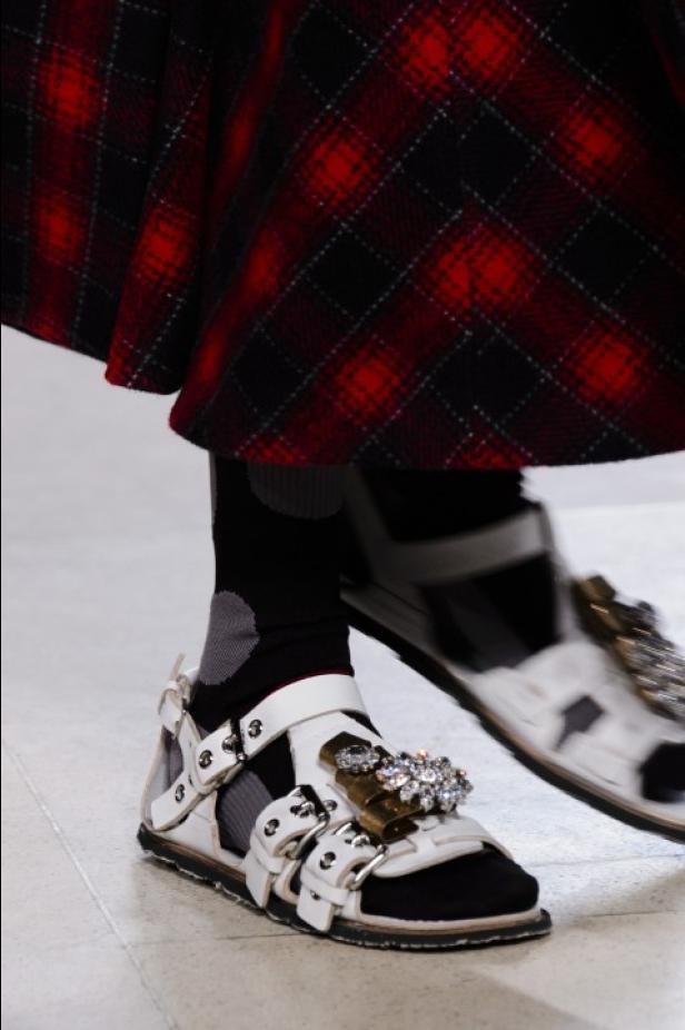 ابتكار وإبداع ضمن مجموعة ميو ميو لموسم ربيع وصيف 2018