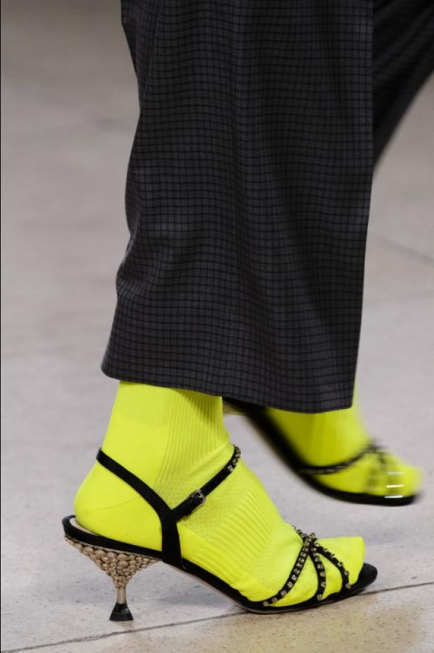 ابتكار وإبداع ضمن مجموعة ميو ميو لموسم ربيع وصيف 2018