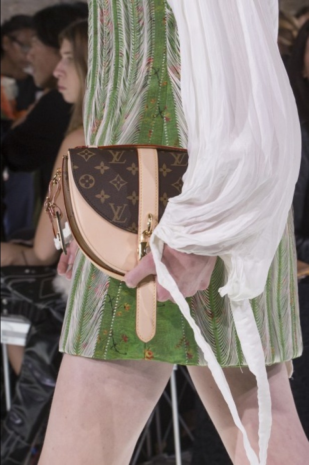 مجموعة لوي فيتون تختم أسبوع الموضة الباريسي