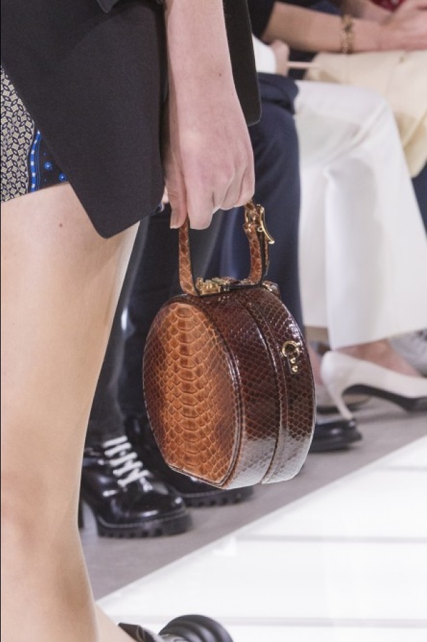 مجموعة لوي فيتون تختم أسبوع الموضة الباريسي