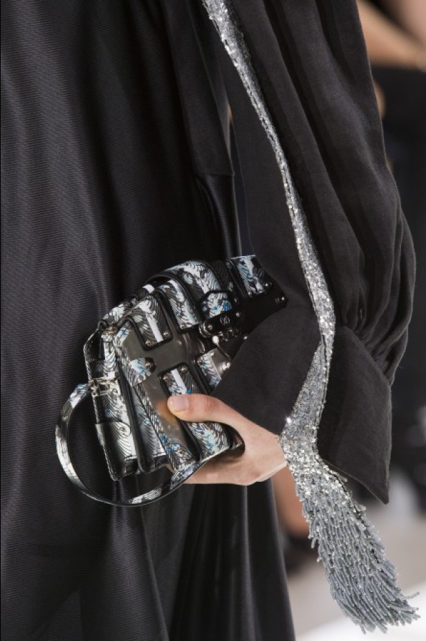 مجموعة لوي فيتون تختم أسبوع الموضة الباريسي