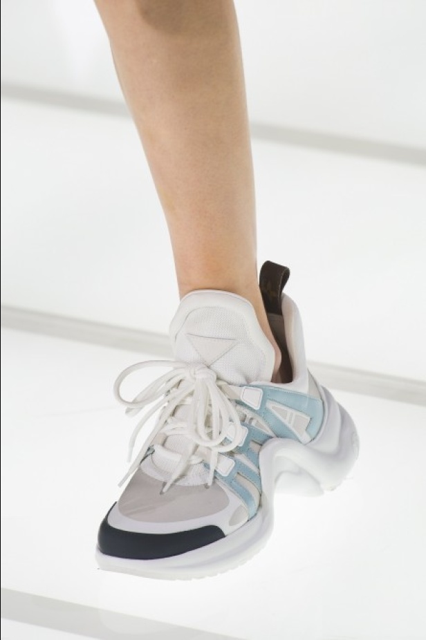 مجموعة لوي فيتون تختم أسبوع الموضة الباريسي