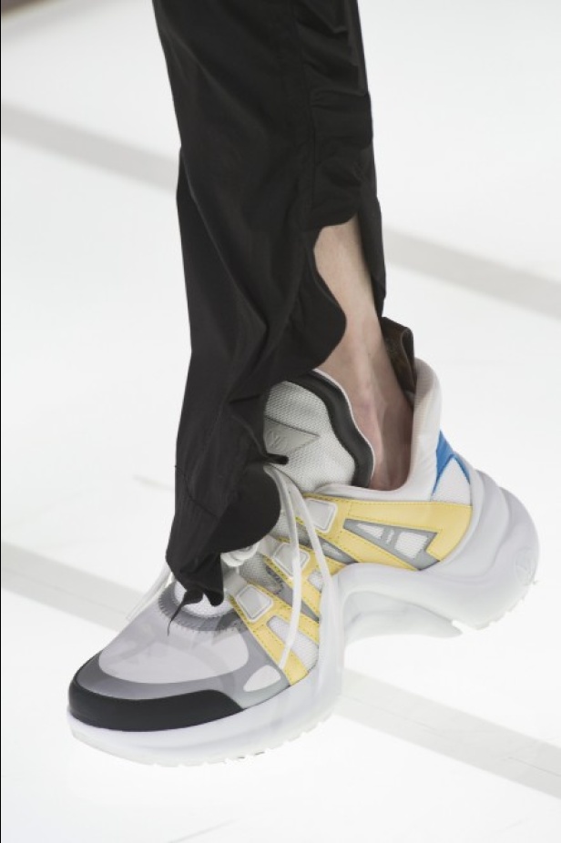 مجموعة لوي فيتون تختم أسبوع الموضة الباريسي