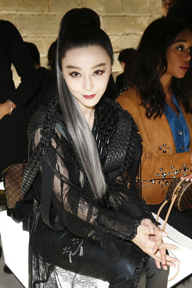 مجموعة لوي فيتون تختم أسبوع الموضة الباريسي