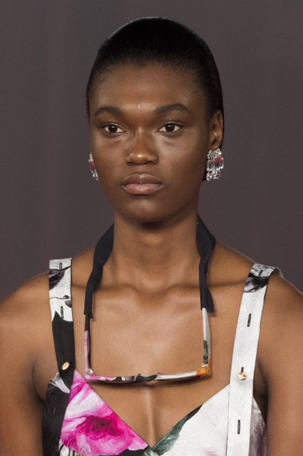 مجموعة أزياء اوف وايت لربيع ٢٠١٨