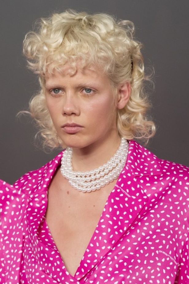 مجموعة أزياء اوف وايت لربيع ٢٠١٨