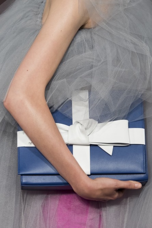 مجموعة أزياء اوف وايت لربيع ٢٠١٨