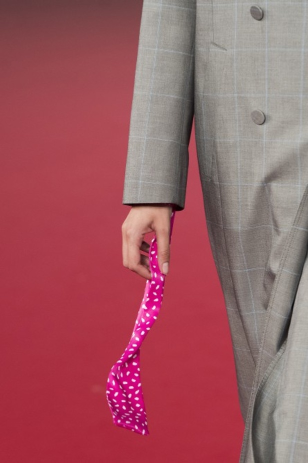 مجموعة أزياء اوف وايت لربيع ٢٠١٨