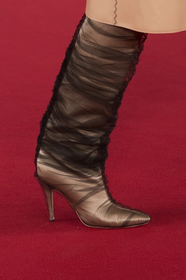 مجموعة أزياء اوف وايت لربيع ٢٠١٨