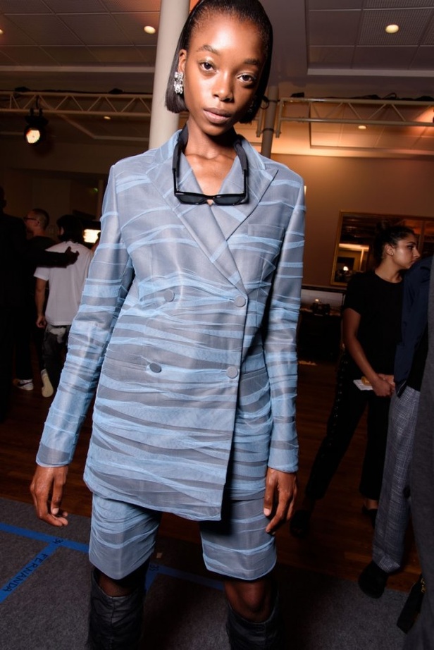 مجموعة أزياء اوف وايت لربيع ٢٠١٨