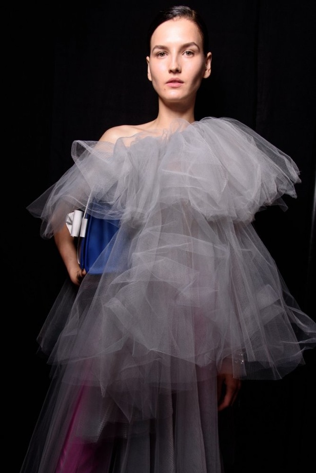 مجموعة أزياء اوف وايت لربيع ٢٠١٨