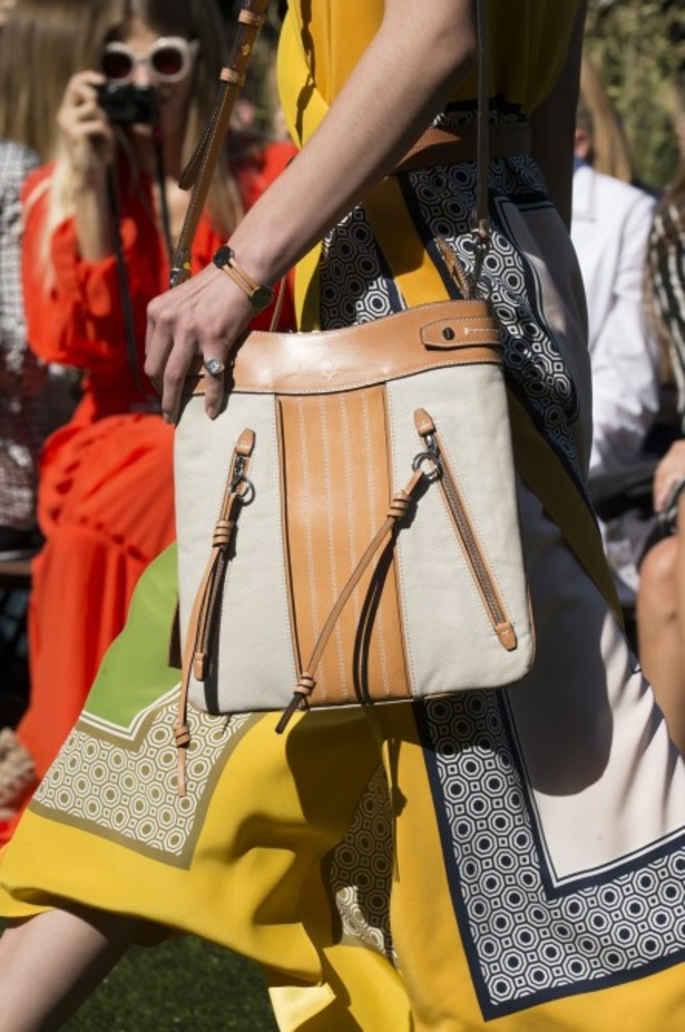 مجموعة دار "توري بورتش" لموسم ربيع وصيف 2018