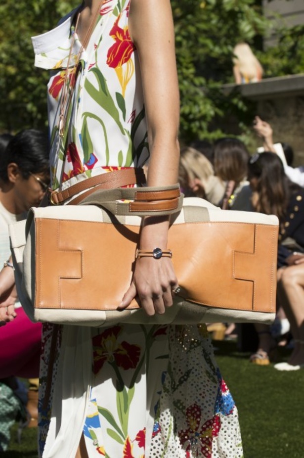 مجموعة دار "توري بورتش" لموسم ربيع وصيف 2018