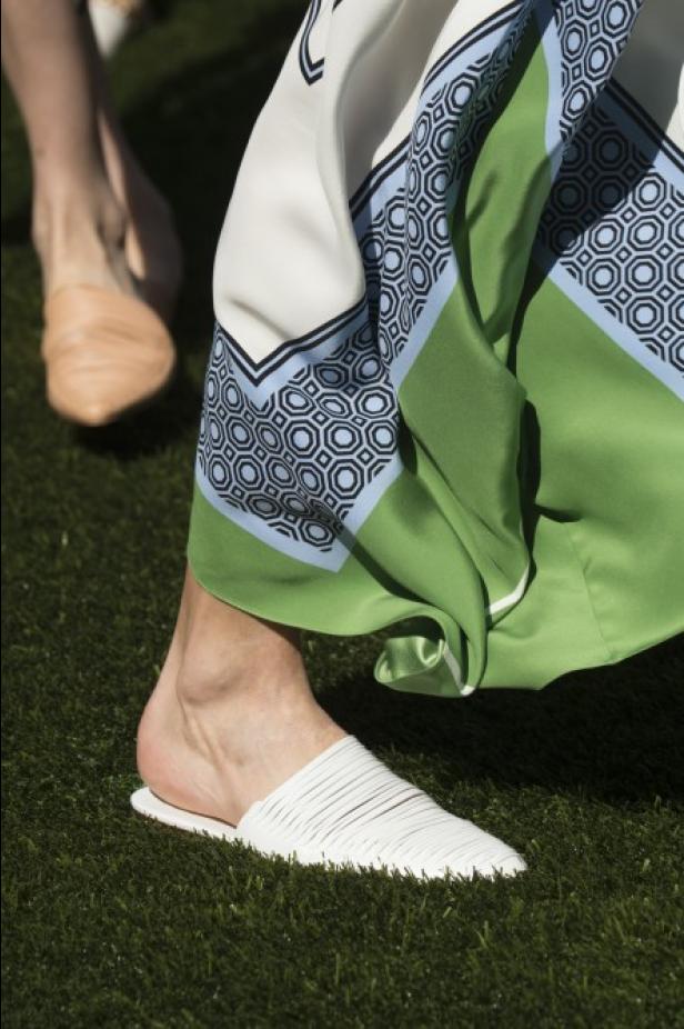 مجموعة دار "توري بورتش" لموسم ربيع وصيف 2018