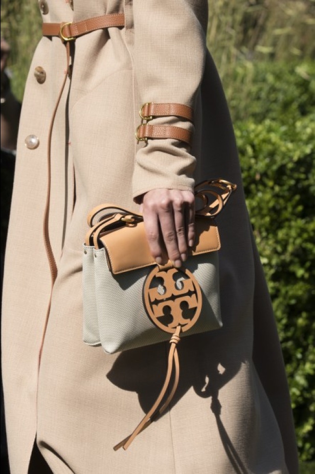 مجموعة دار "توري بورتش" لموسم ربيع وصيف 2018