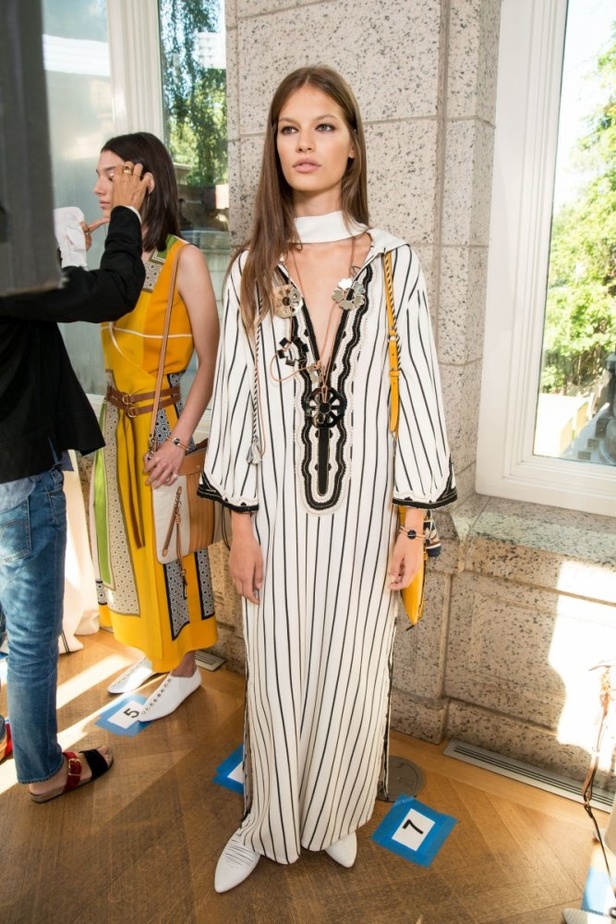 مجموعة دار "توري بورتش" لموسم ربيع وصيف 2018