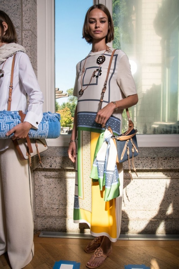 مجموعة دار "توري بورتش" لموسم ربيع وصيف 2018