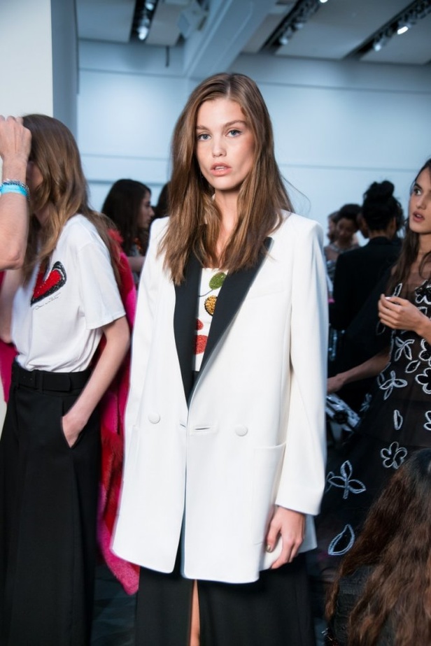 مجموعة أوسكار دي لا رينتا لموسم ربيع وصيف 2018