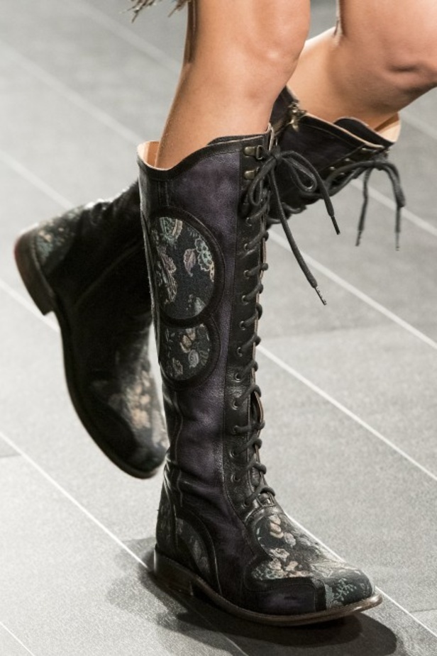 مجموعة Anna Sui لربيع وصيف 2018