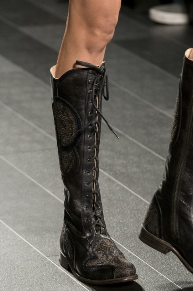 مجموعة Anna Sui لربيع وصيف 2018