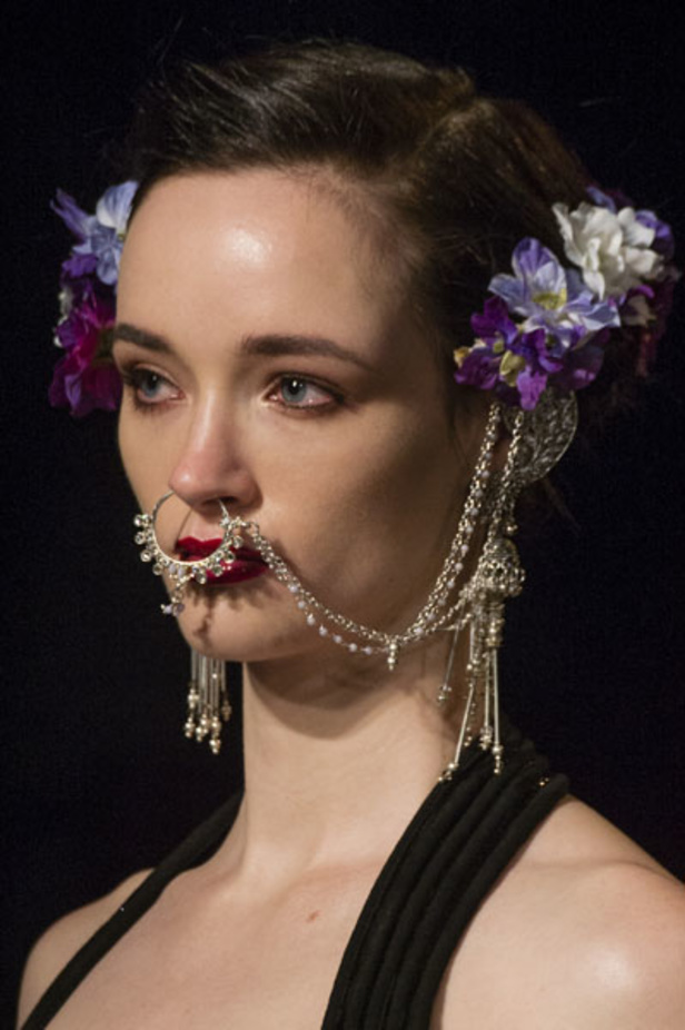 مجموعة نعيم خان Naeem Khan لربيع وصيف 2018