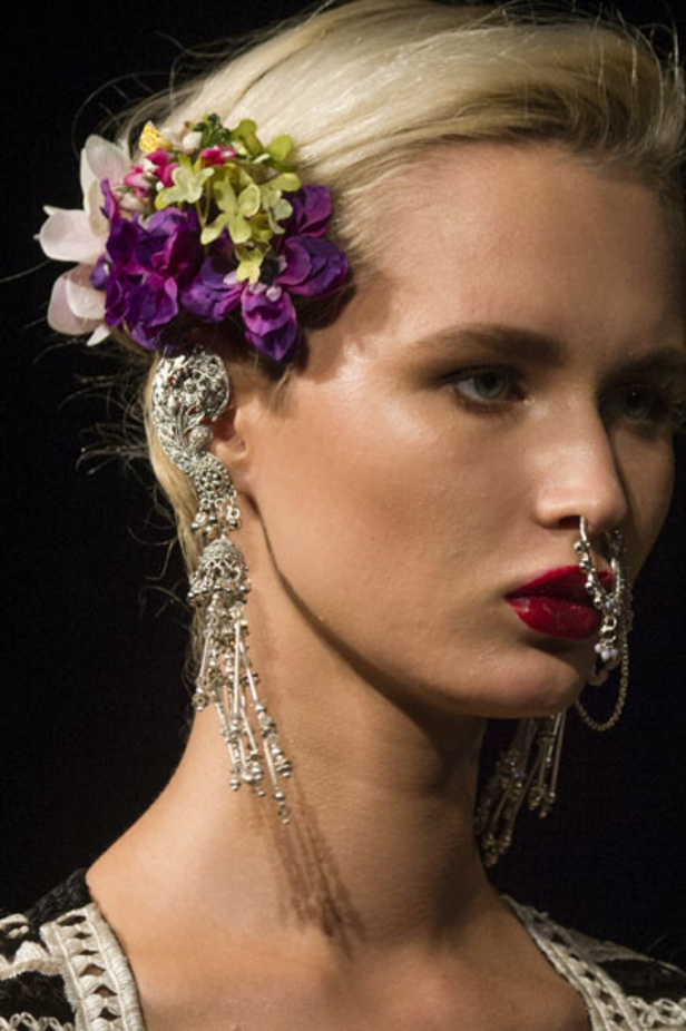 مجموعة نعيم خان Naeem Khan لربيع وصيف 2018