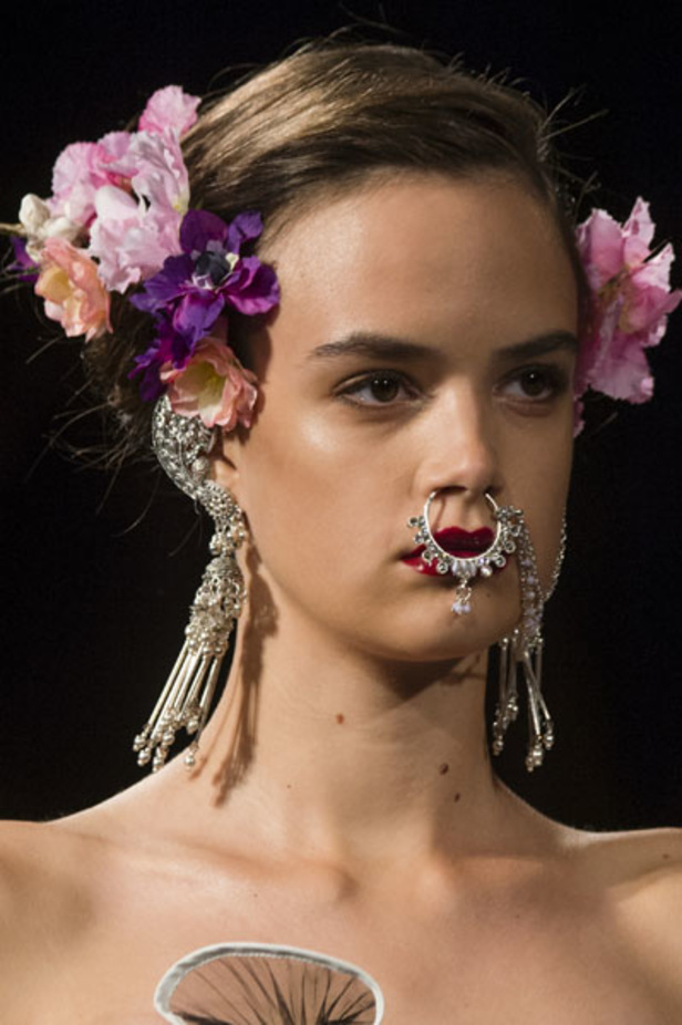 مجموعة نعيم خان Naeem Khan لربيع وصيف 2018