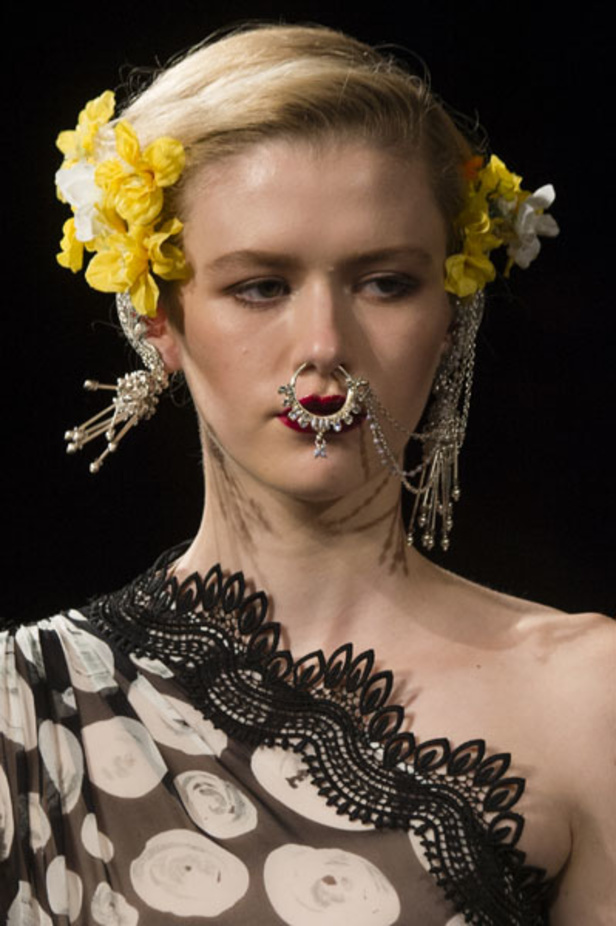 مجموعة نعيم خان Naeem Khan لربيع وصيف 2018