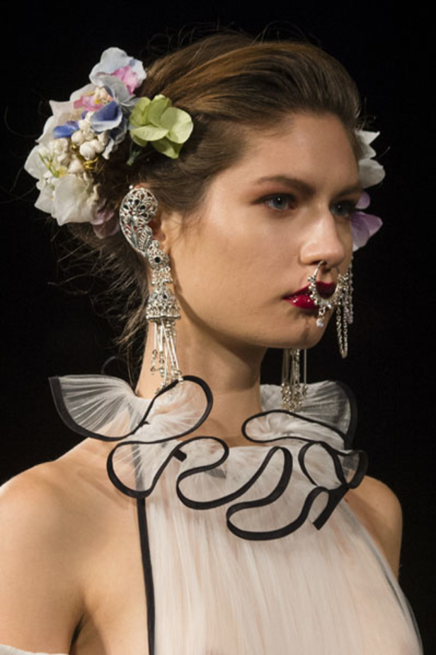 مجموعة نعيم خان Naeem Khan لربيع وصيف 2018