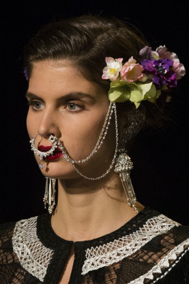 مجموعة نعيم خان Naeem Khan لربيع وصيف 2018