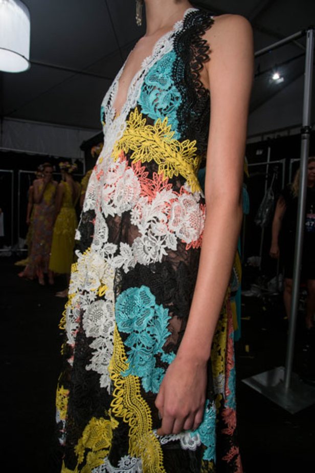 مجموعة نعيم خان Naeem Khan لربيع وصيف 2018