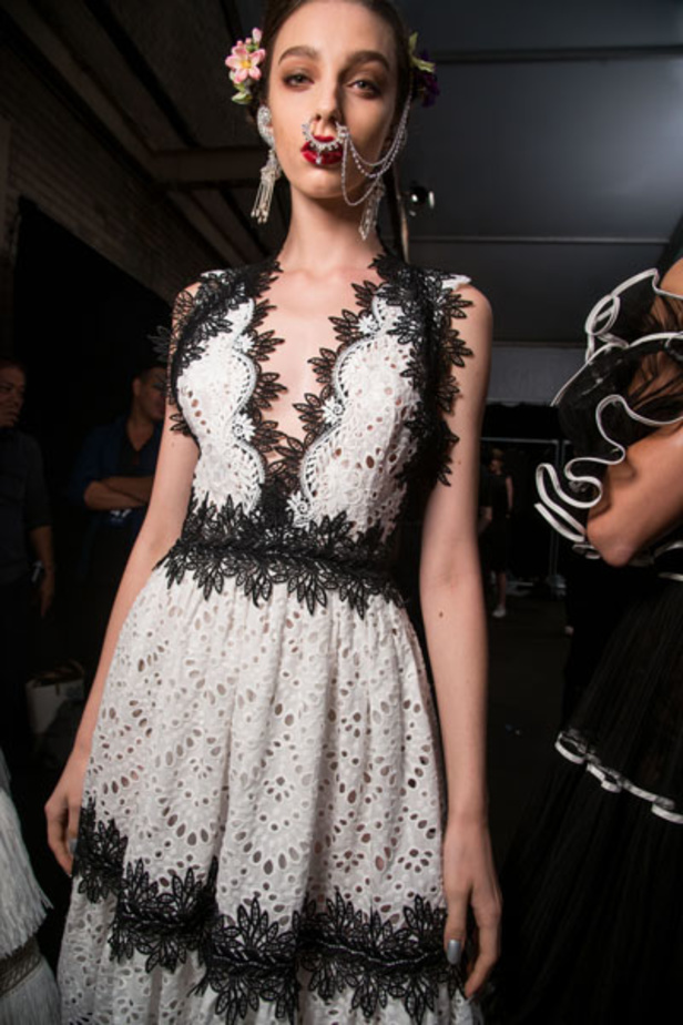 مجموعة نعيم خان Naeem Khan لربيع وصيف 2018