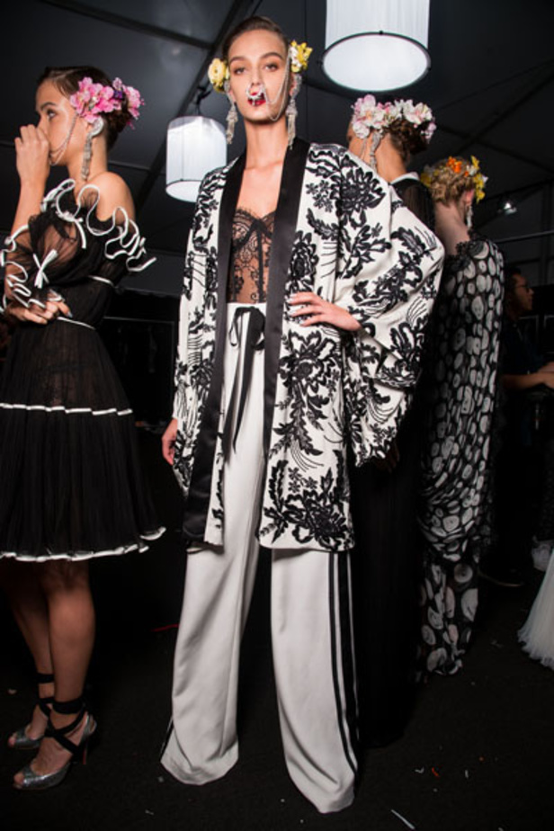 مجموعة نعيم خان Naeem Khan لربيع وصيف 2018