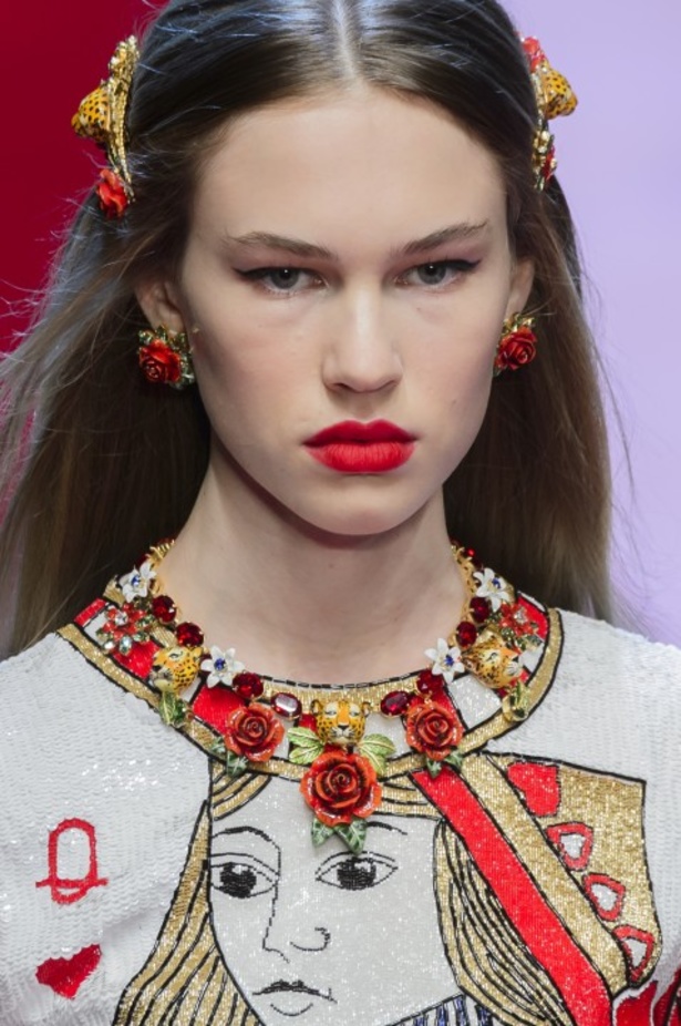 Dolce & Gabbana تجسّد الحبّ والجمّال في مجموعتها لربيع وصيف 2018 