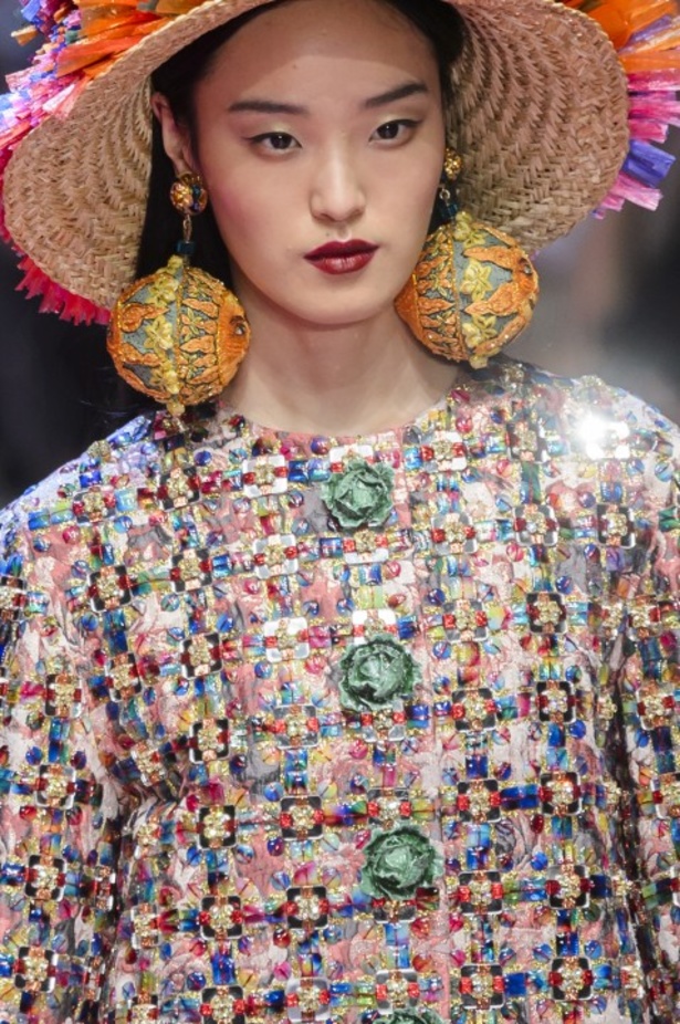 Dolce & Gabbana تجسّد الحبّ والجمّال في مجموعتها لربيع وصيف 2018 