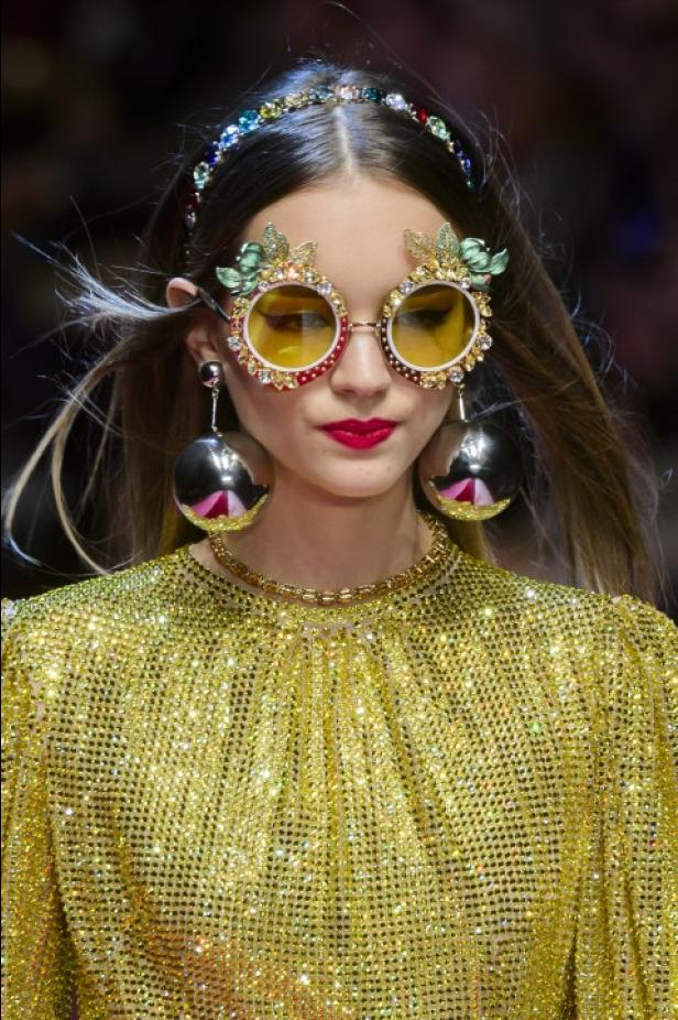 Dolce & Gabbana تجسّد الحبّ والجمّال في مجموعتها لربيع وصيف 2018 