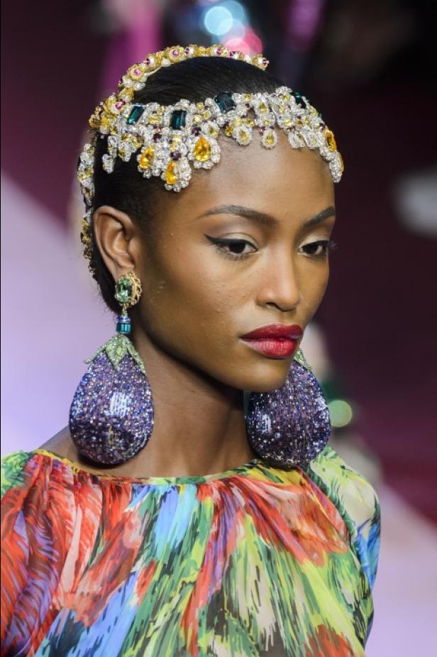 Dolce & Gabbana تجسّد الحبّ والجمّال في مجموعتها لربيع وصيف 2018 