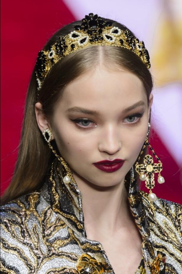 Dolce & Gabbana تجسّد الحبّ والجمّال في مجموعتها لربيع وصيف 2018 