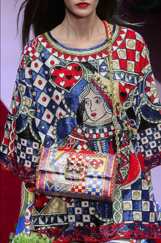 Dolce & Gabbana تجسّد الحبّ والجمّال في مجموعتها لربيع وصيف 2018 