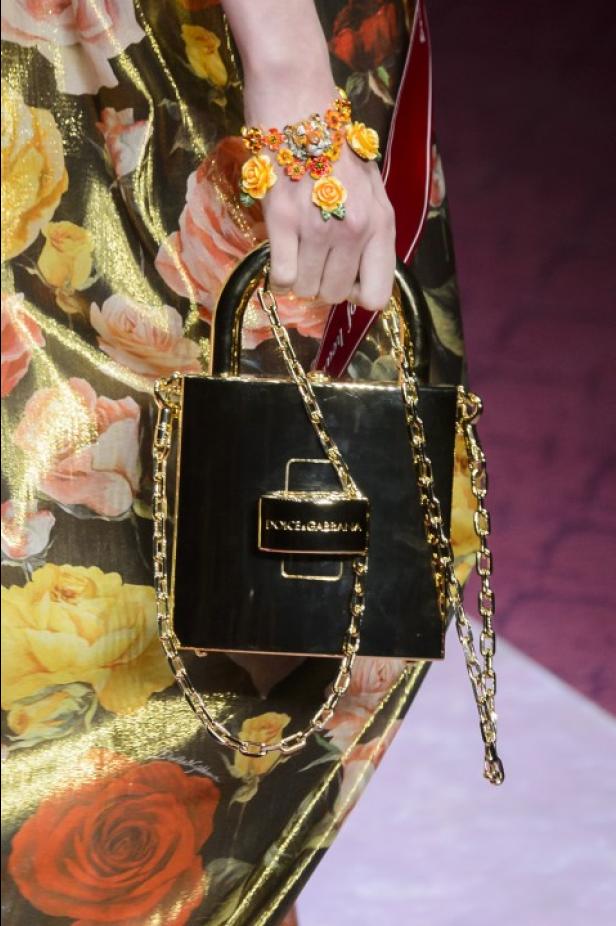 Dolce & Gabbana تجسّد الحبّ والجمّال في مجموعتها لربيع وصيف 2018 