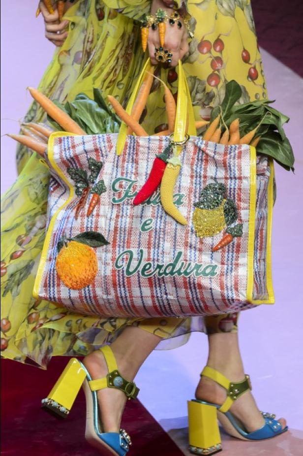 Dolce & Gabbana تجسّد الحبّ والجمّال في مجموعتها لربيع وصيف 2018 