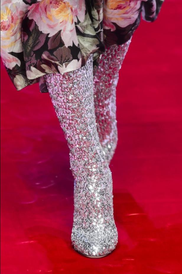 Dolce & Gabbana تجسّد الحبّ والجمّال في مجموعتها لربيع وصيف 2018 