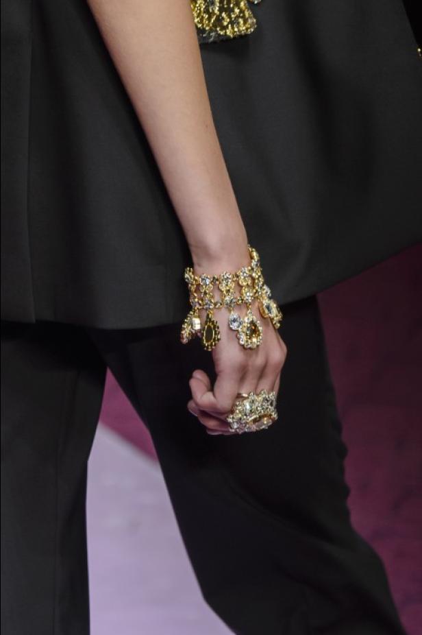 Dolce & Gabbana تجسّد الحبّ والجمّال في مجموعتها لربيع وصيف 2018 