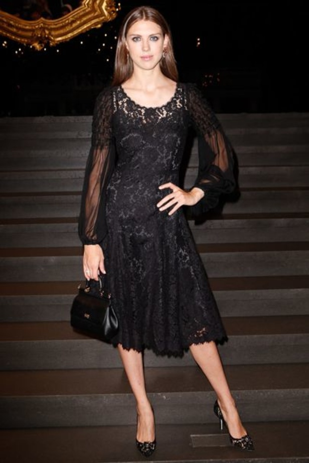 Dolce & Gabbana تجسّد الحبّ والجمّال في مجموعتها لربيع وصيف 2018 