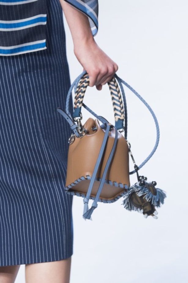 مجموعة Fendi لربيع وصيف 2018 للأزياء الجاهزة !