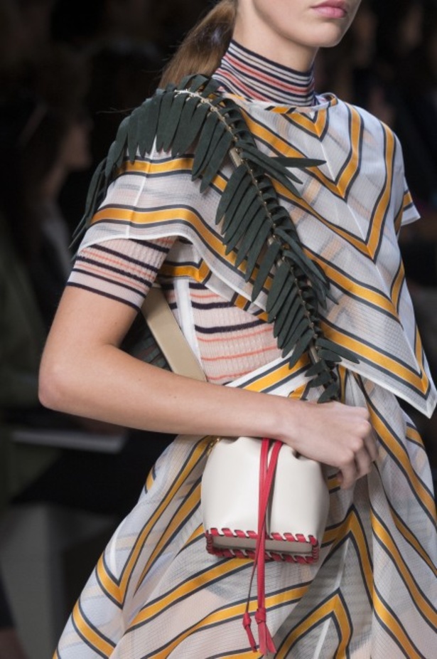 مجموعة Fendi لربيع وصيف 2018 للأزياء الجاهزة !