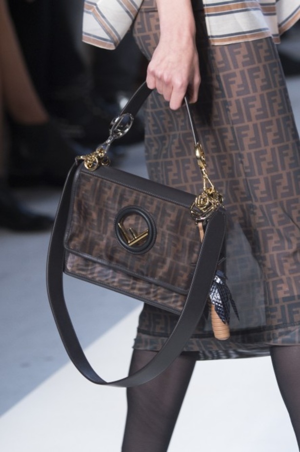 مجموعة Fendi لربيع وصيف 2018 للأزياء الجاهزة !