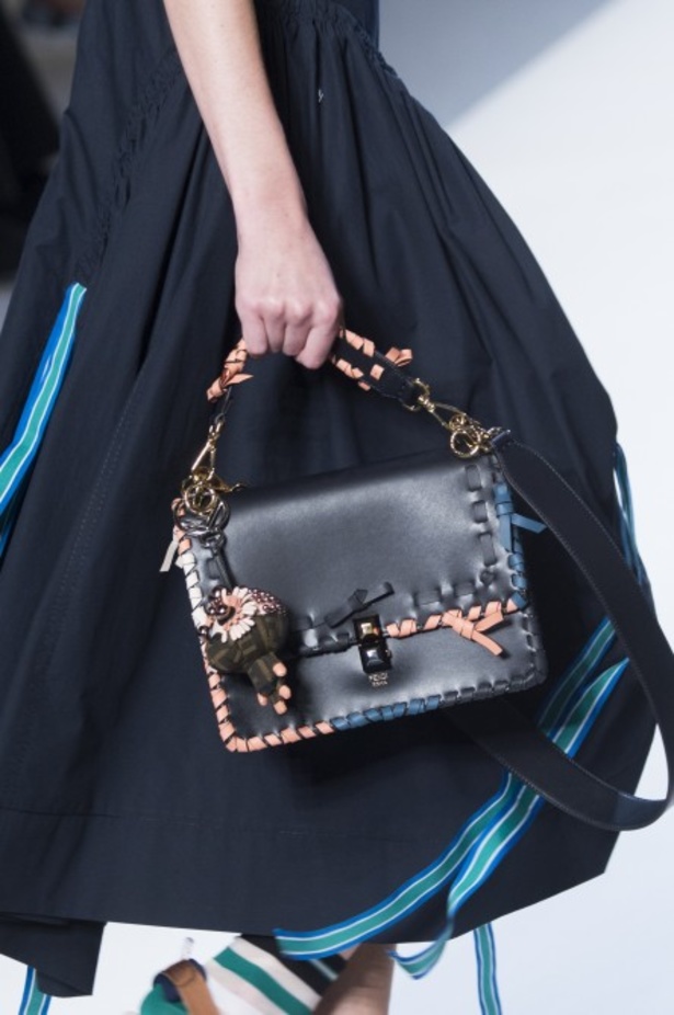 مجموعة Fendi لربيع وصيف 2018 للأزياء الجاهزة !